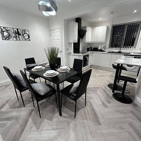 Lymer House - Stylish 3 Bedroom House In Wolverhampton Luaran gambar