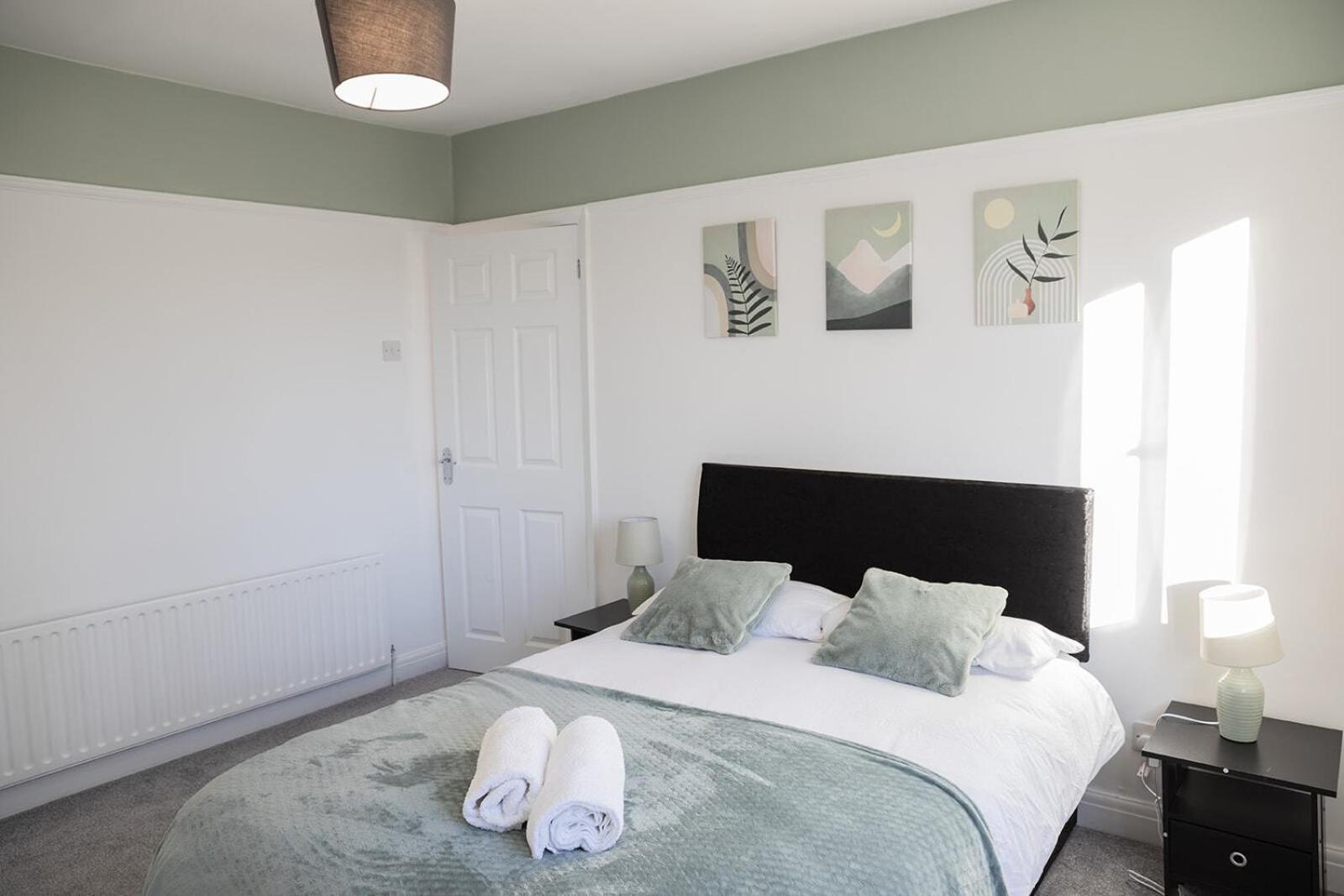 Lymer House - Stylish 3 Bedroom House In Wolverhampton Luaran gambar