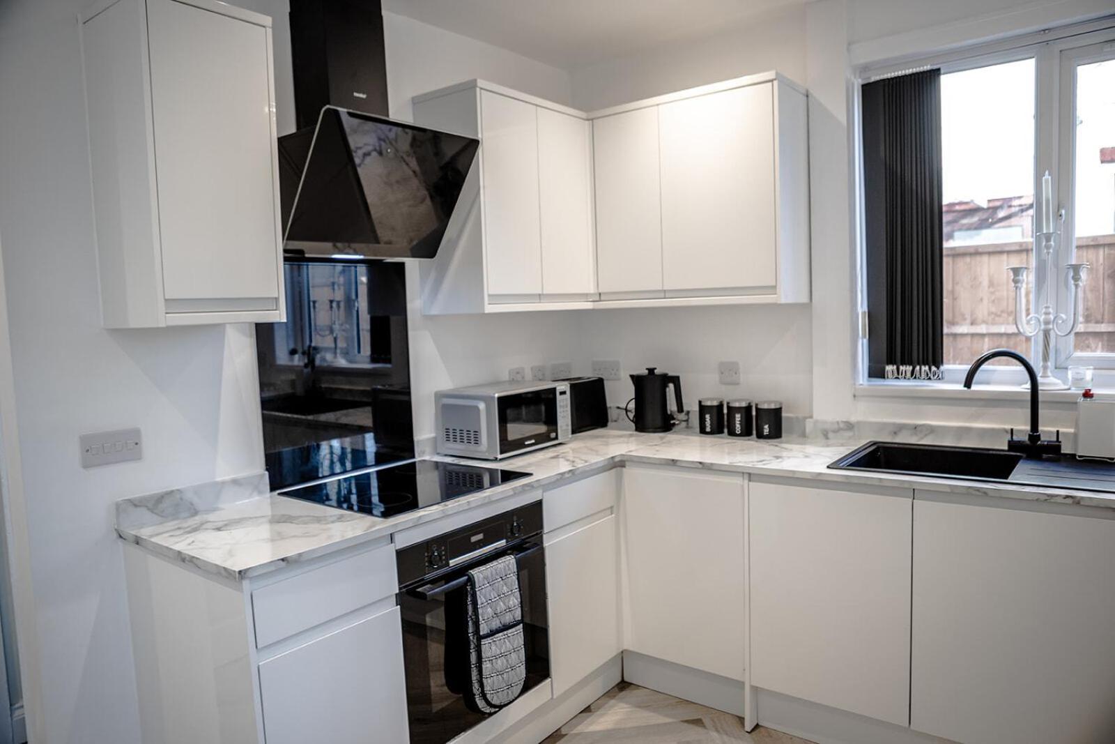 Lymer House - Stylish 3 Bedroom House In Wolverhampton Luaran gambar