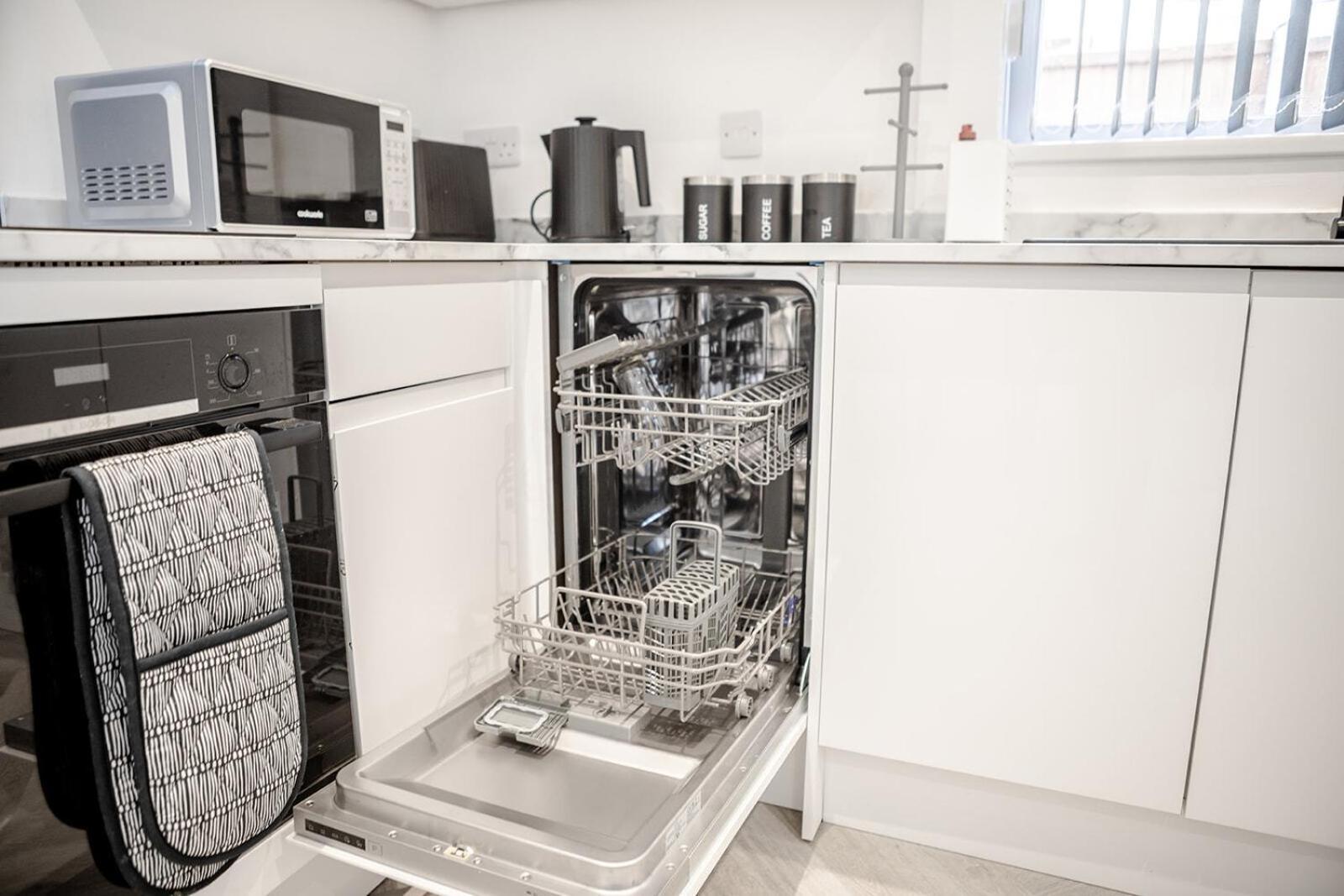Lymer House - Stylish 3 Bedroom House In Wolverhampton Luaran gambar